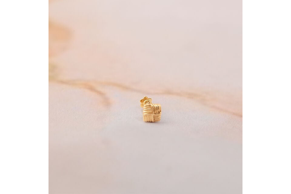 Gold Nose Pin